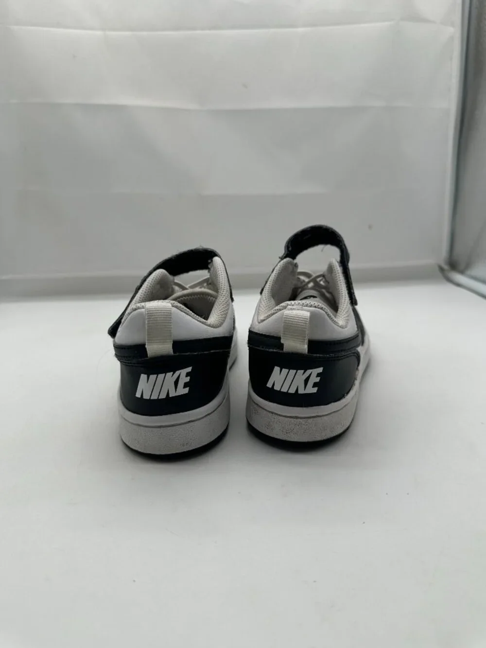 EUC Youth Nike Court Borough Low Recraft Kids Youth 2 White Black Shoes Boy Girl